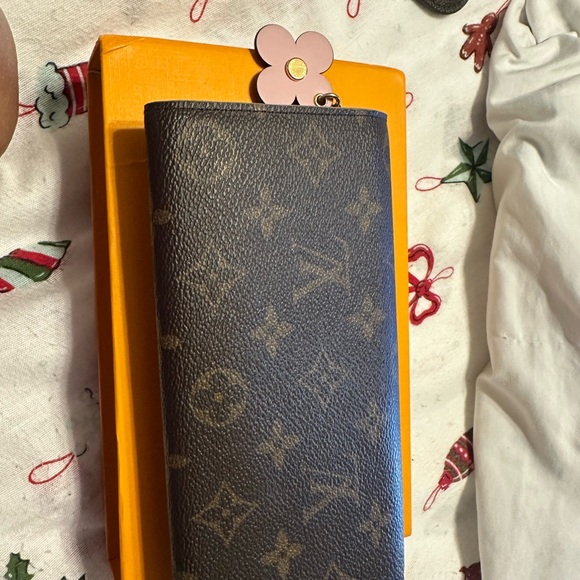 Louis Vuitton Long Wallet Portefeuille Emilie Brown Monogram with Pink Accents - Picture 4 of 8
